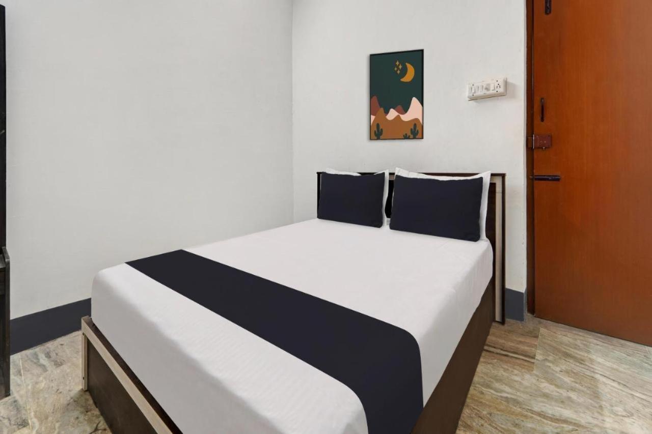 Queen D Tower - By Grands Inn Hospitality Tallākulam Esterno foto